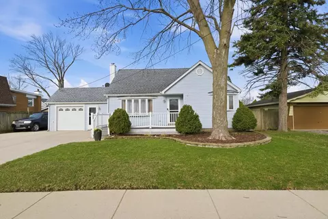 8210 Linder Ave, Burbank, IL 60459