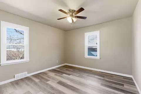 Bedroom - 2330 177th St, Lansing, IL 60438 photo 6 of 7