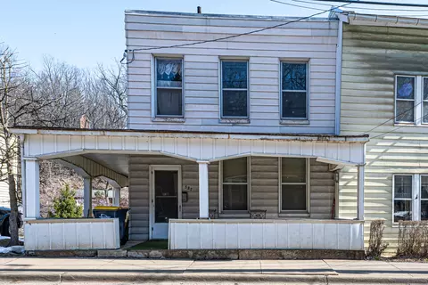 327 Franklin St #327, Galena, IL 61036