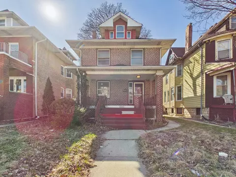 226 N Austin Blvd, Oak Park, IL 60302