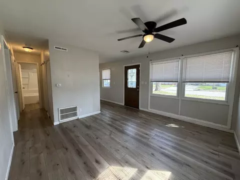 Living - 1307 Hedge Rd, Champaign, IL 61821 photo 4 of 7