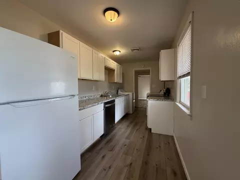 Kitchen - 1307 Hedge Rd, Champaign, IL 61821 photo 1 of 4