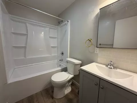 Bath - 1307 Hedge Rd, Champaign, IL 61821 photo 1 of 1