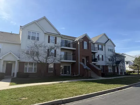 680 Mill Cir #203, Wheeling, IL 60090