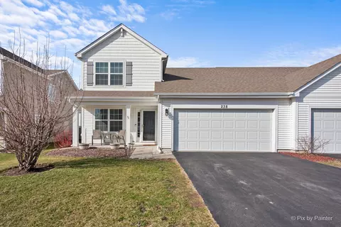 238 Norfolk Ln, Pingree Grove, IL 60140