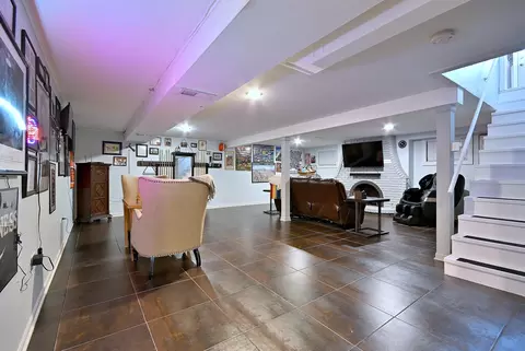 Living - 436 E Park Ave, Elmhurst, IL 60126 photo 2 of 3