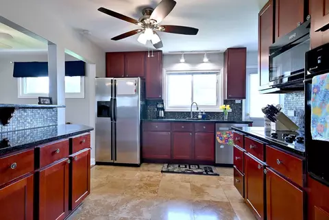 Kitchen - 436 E Park Ave, Elmhurst, IL 60126 photo 2 of 2