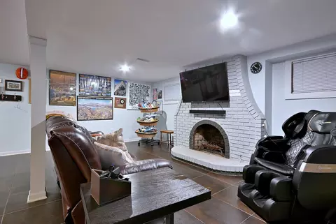 Living - 436 E Park Ave, Elmhurst, IL 60126 photo 3 of 3