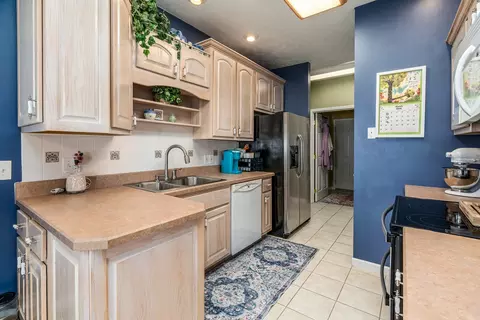 Kitchen - 106 Chase Ln, Marion, IL 62959 photo 2 of 5
