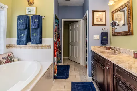 Bath - 106 Chase Ln, Marion, IL 62959 photo 1 of 6