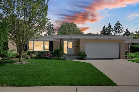 1501 Carson Ct, Homewood, IL 60430