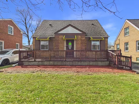 2522 Westbrook Dr, Franklin Park, IL 60131