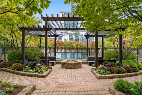 Exterior - Undisclosed, Chicago, IL 60654 photo 2 of 4
