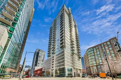 653 N Kingsbury St #1907, Chicago, IL 60654
