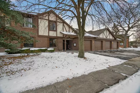6755 180th St #6, Tinley Park, IL 60477