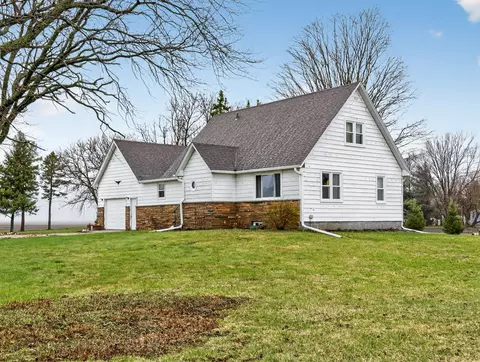 1519 Il Route 251, Steward, IL 60553