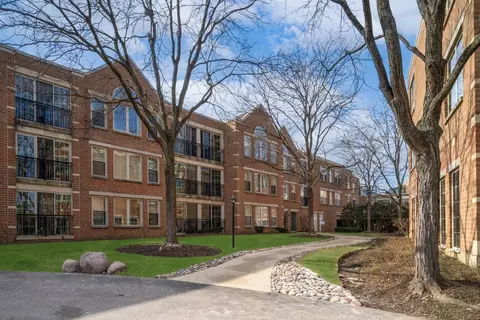 1625 Glenview Rd #207, Glenview, IL 60025
