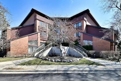 706 Waukegan Rd #C203, Glenview, IL 60025