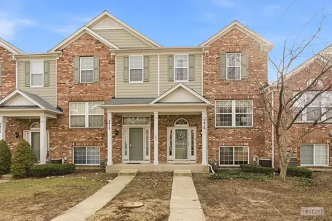 2419 Emily Ln, Elgin, IL 60124