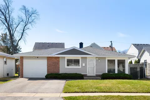 701 W Lake Park Dr, Addison, IL 60101