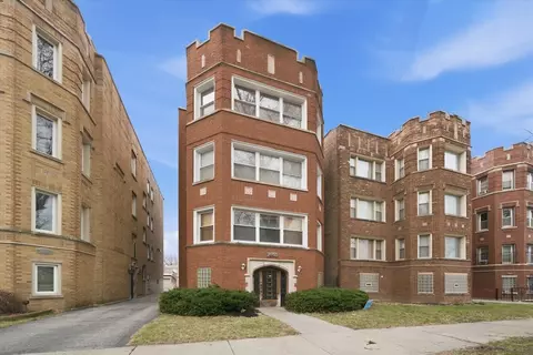 7960 S Phillips Ave, Chicago, IL 60617