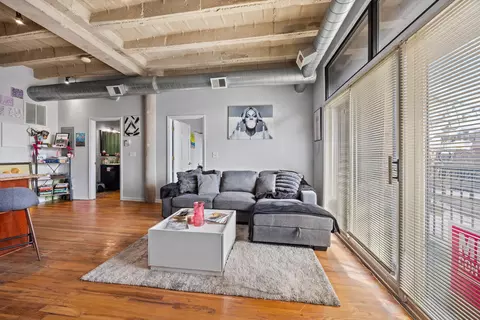 Living - 809 E 40th St #4-3, Chicago, IL 60653 photo 3 of 3