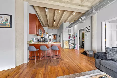 Kitchen - 809 E 40th St #4-3, Chicago, IL 60653 photo 4 of 4