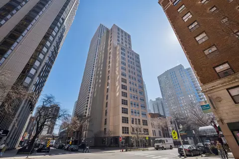 1035 N Dearborn St #9W, Chicago, IL 60610