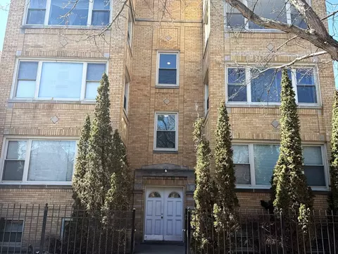 7516 N Damen Ave #3, Chicago, IL 60645