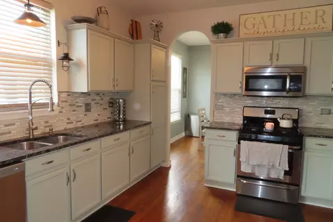 Kitchen - 11401 S Preakness Dr, Plainfield, IL 60585 photo 1 of 4