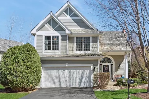 2102 Brookside Ln, Aurora, IL 60502