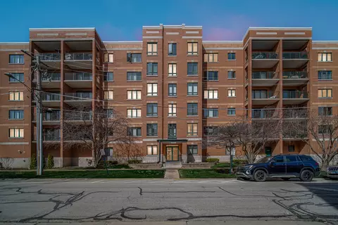 1636 Ashland Ave #209, Des Plaines, IL 60016
