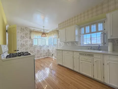 Kitchen - 665 S May Ave, Kankakee, IL 60901 photo 1 of 2