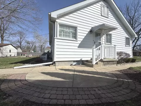 Exterior - 665 S May Ave, Kankakee, IL 60901 photo 4 of 8