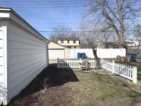 Exterior - 665 S May Ave, Kankakee, IL 60901 photo 6 of 8