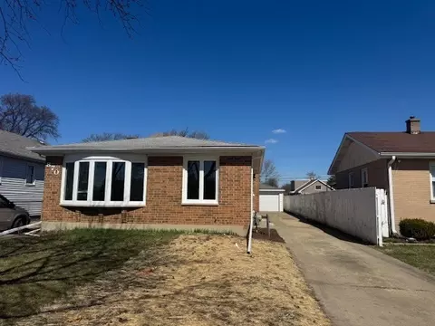 870 E Thacker St, Des Plaines, IL 60016