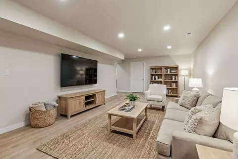 Living - 804 Feeney Dr, Minooka, IL 60447 photo 7 of 7