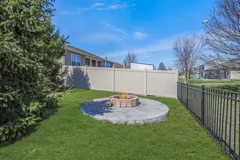 Exterior - 804 Feeney Dr, Minooka, IL 60447 photo 7 of 7