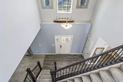 Entry Way - 804 Feeney Dr, Minooka, IL 60447 photo 2 of 3