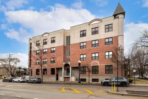 1735 W Lawrence Ave #3W, Chicago, IL 60640