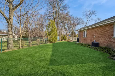 Exterior - Undisclosed, Northbrook, IL 60062 photo 3 of 4