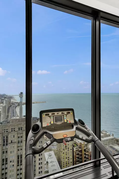 View/Area - 175 E Delaware Pl #6018, Chicago, IL 60611 photo 2 of 11
