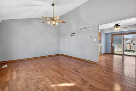 Living - 3005 Art Schultz Dr, Plainfield, IL 60586 photo 4 of 6