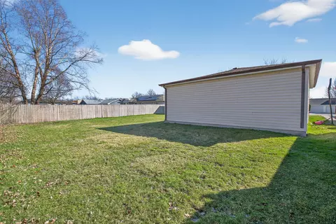 Exterior - 3005 Art Schultz Dr, Plainfield, IL 60586 photo 5 of 6