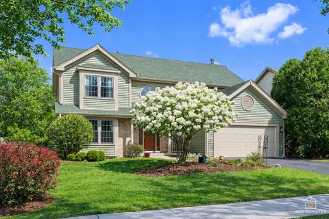 1506 Division St, Saint Charles, IL 60174