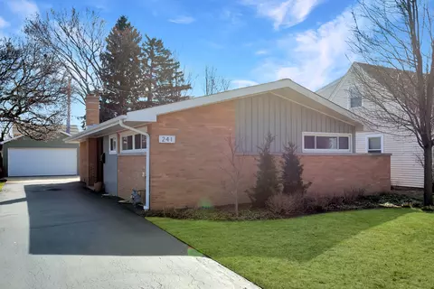 241 Lincoln St, Glenview, IL 60025
