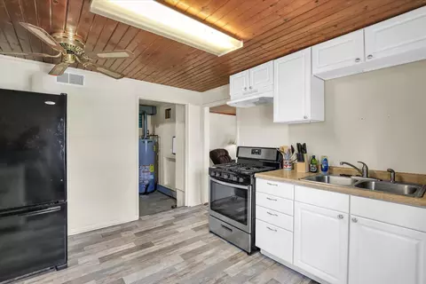 Kitchen - 106 E Harrison St, Catlin, IL 61817 photo 2 of 2