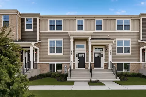 168 E Berkshire Dr, Crystal Lake, IL 60014