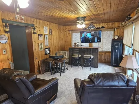 Living - 4506 26th Ave, Moline, IL 61265 photo 3 of 4