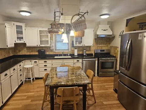 Kitchen - 4506 26th Ave, Moline, IL 61265 photo 2 of 3